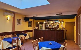 Caprice Family Hotel
